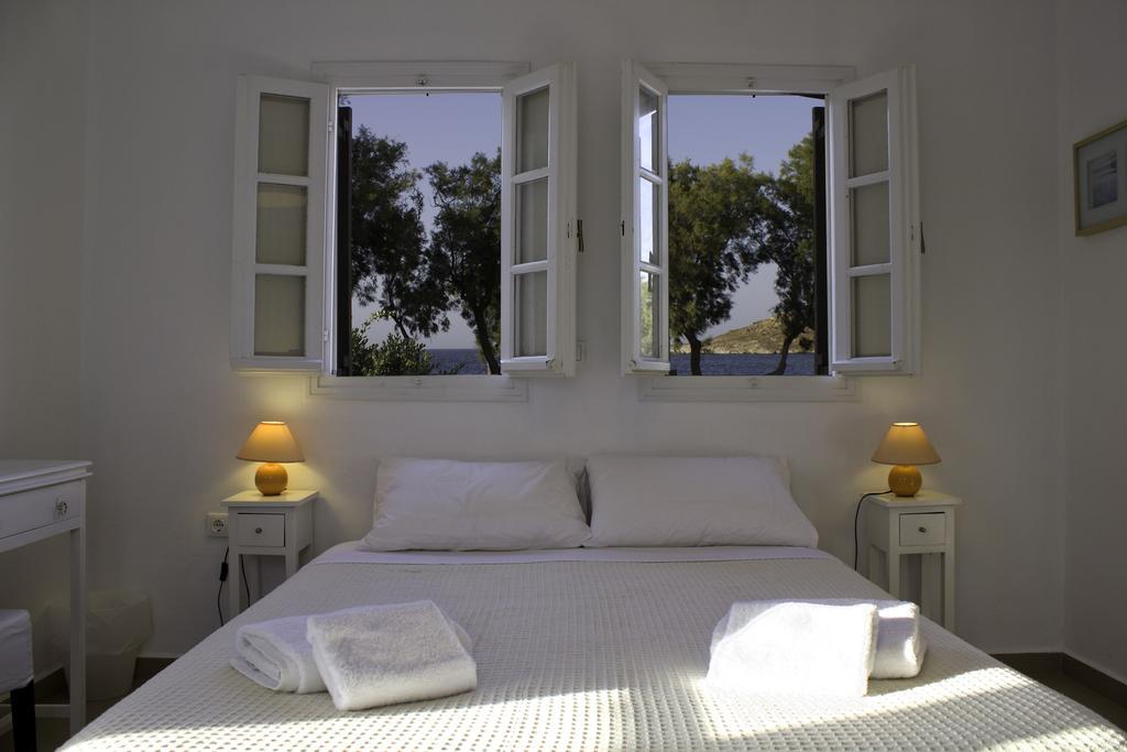 מלון Almira - Seafront - Paros 3*